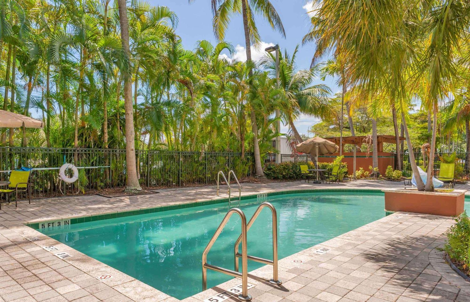 Extended Stay America Premier Suites - Fort Lauderdale - Cypress Creek - Park North Pompano Beach Esterno foto
